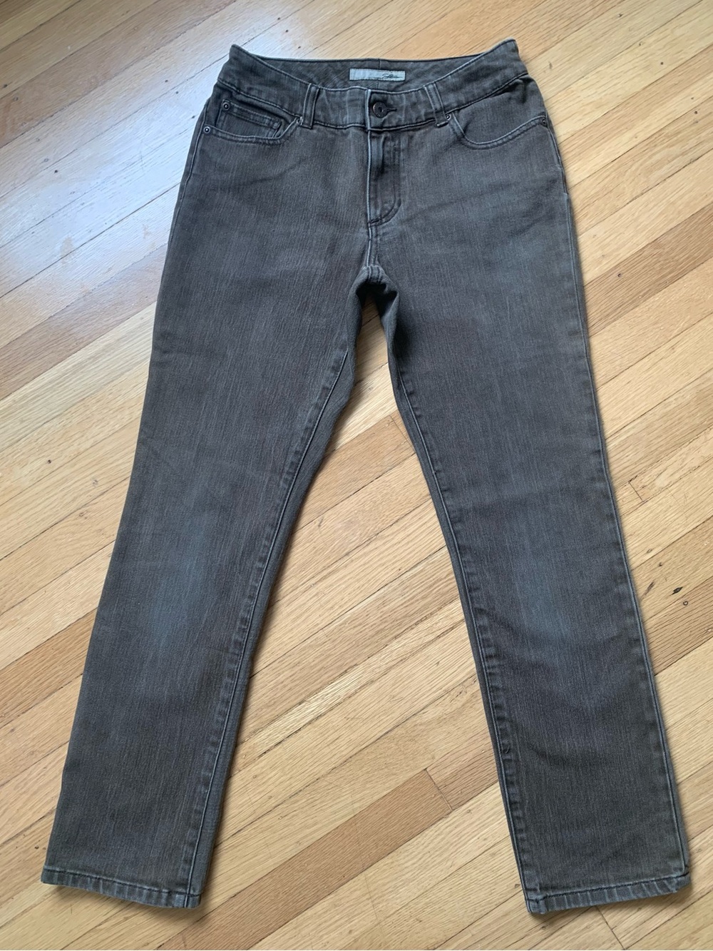 $6 SALE!! Chico’s Platinum Brown Ultimate Fit Slim Straight Leg Jeans SZ 00 S
